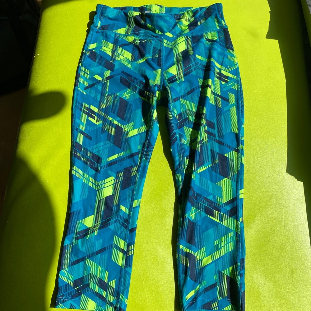 Athletic capris